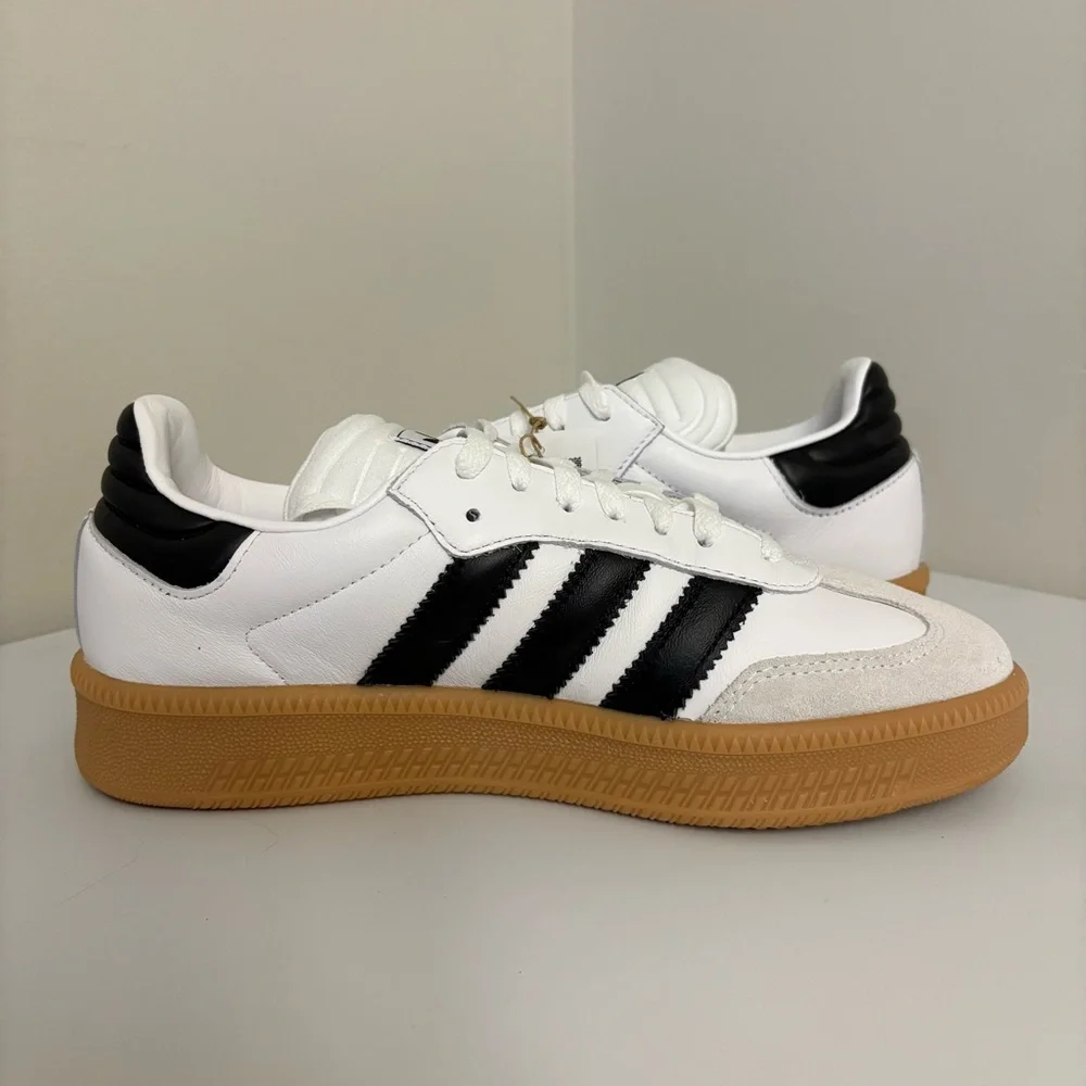Adidas Samba XLG Originals Mens Size 9 White With Black Stripes Gum Sole Sneaker